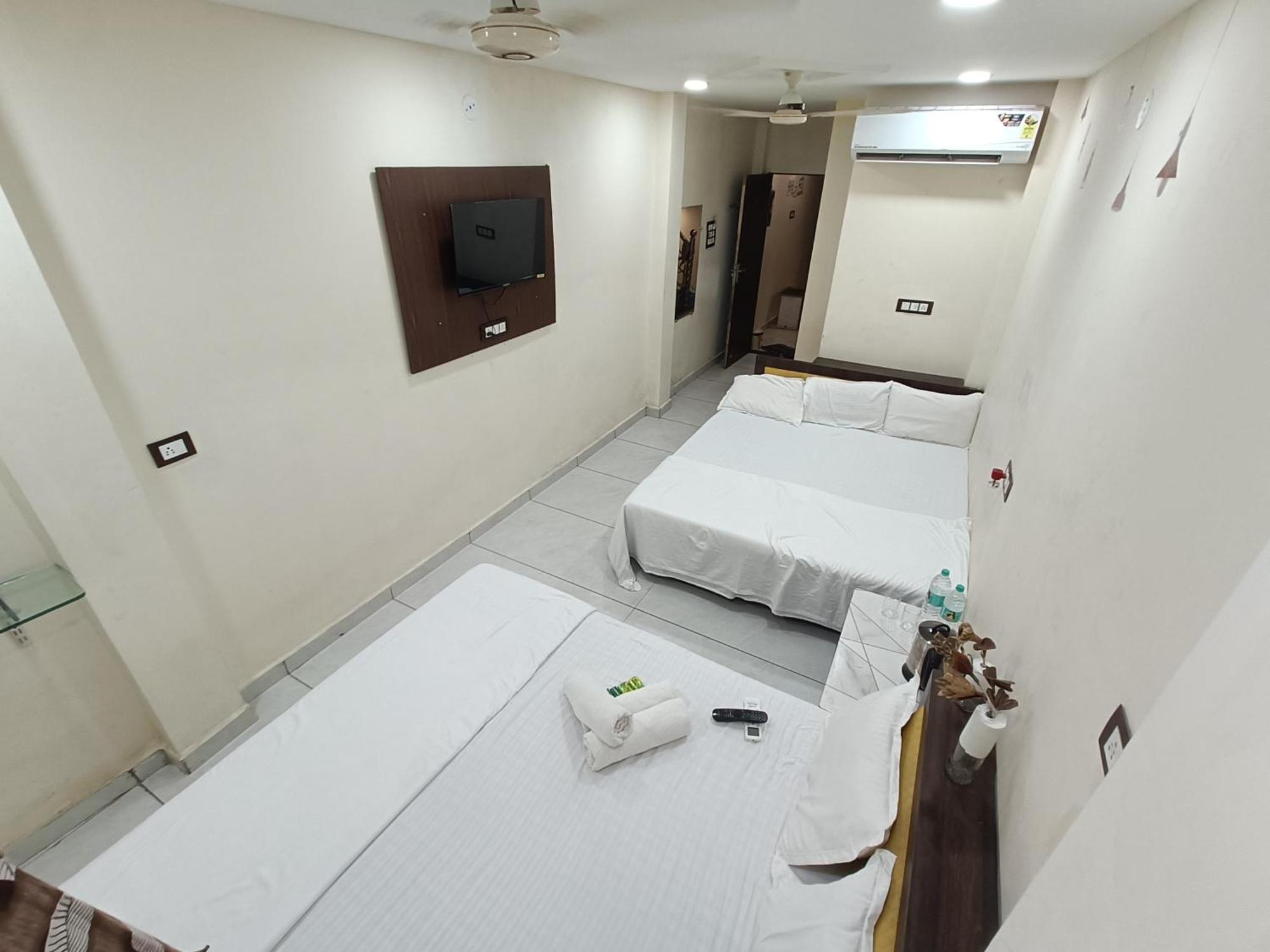 Ginger Hotels Ujjain Tower Kshipra Inn-Family Stay Airconditioned Hotel Ujaim Exterior foto