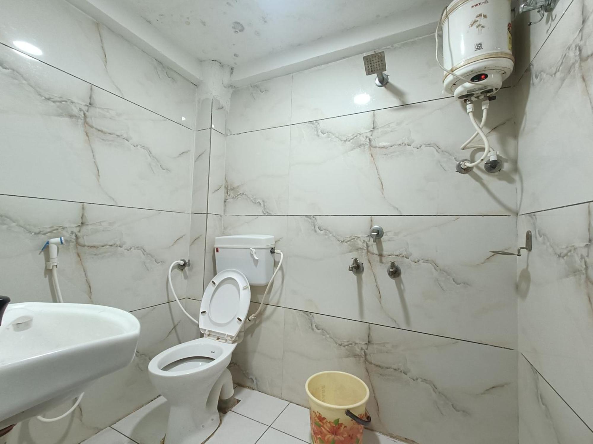 Ginger Hotels Ujjain Tower Kshipra Inn-Family Stay Airconditioned Hotel Ujaim Exterior foto