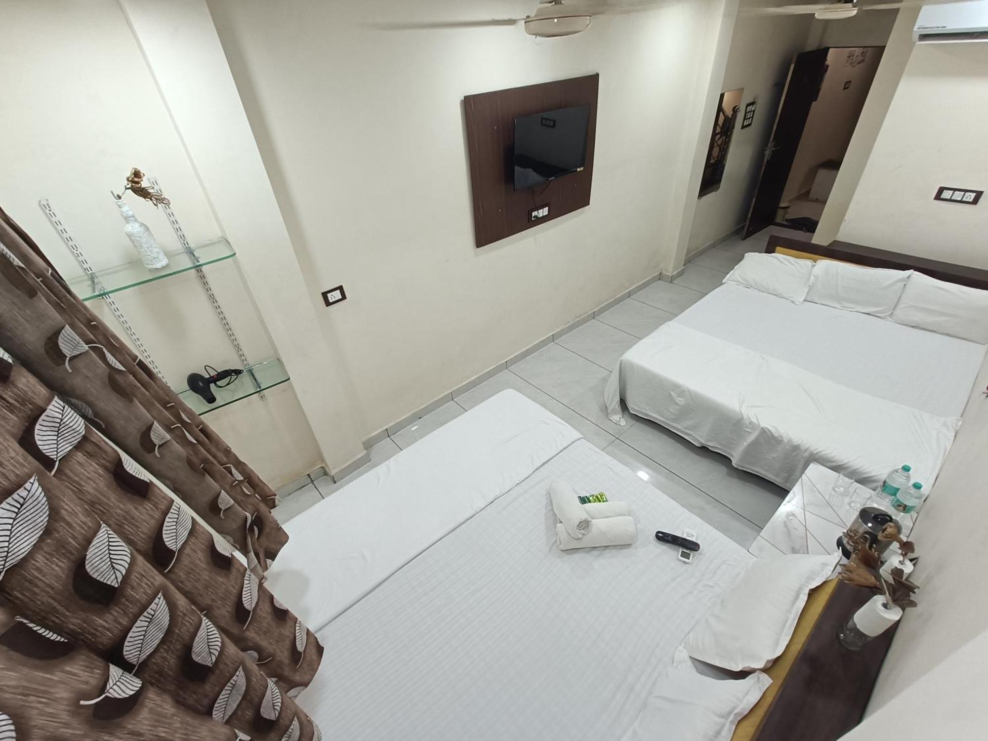 Ginger Hotels Ujjain Tower Kshipra Inn-Family Stay Airconditioned Hotel Ujaim Exterior foto